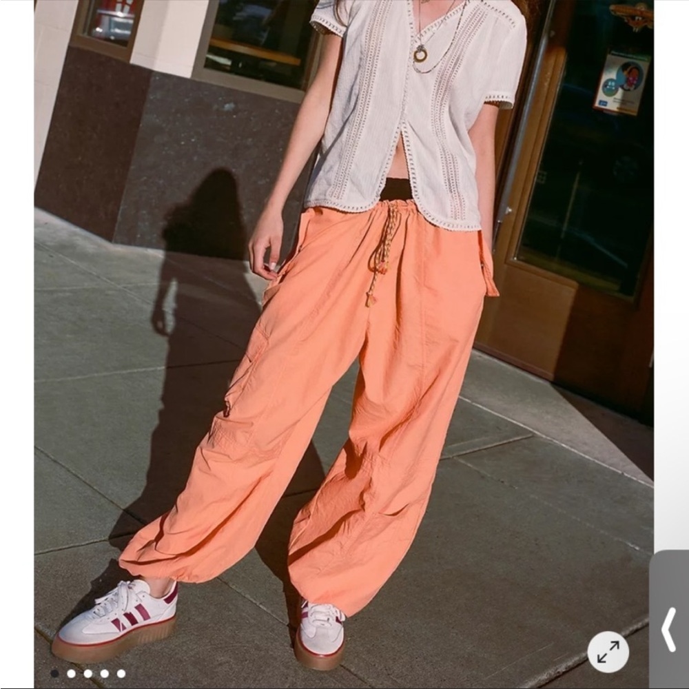 NWT-Waylon Nylon Jogger Pants-ORANGE Color